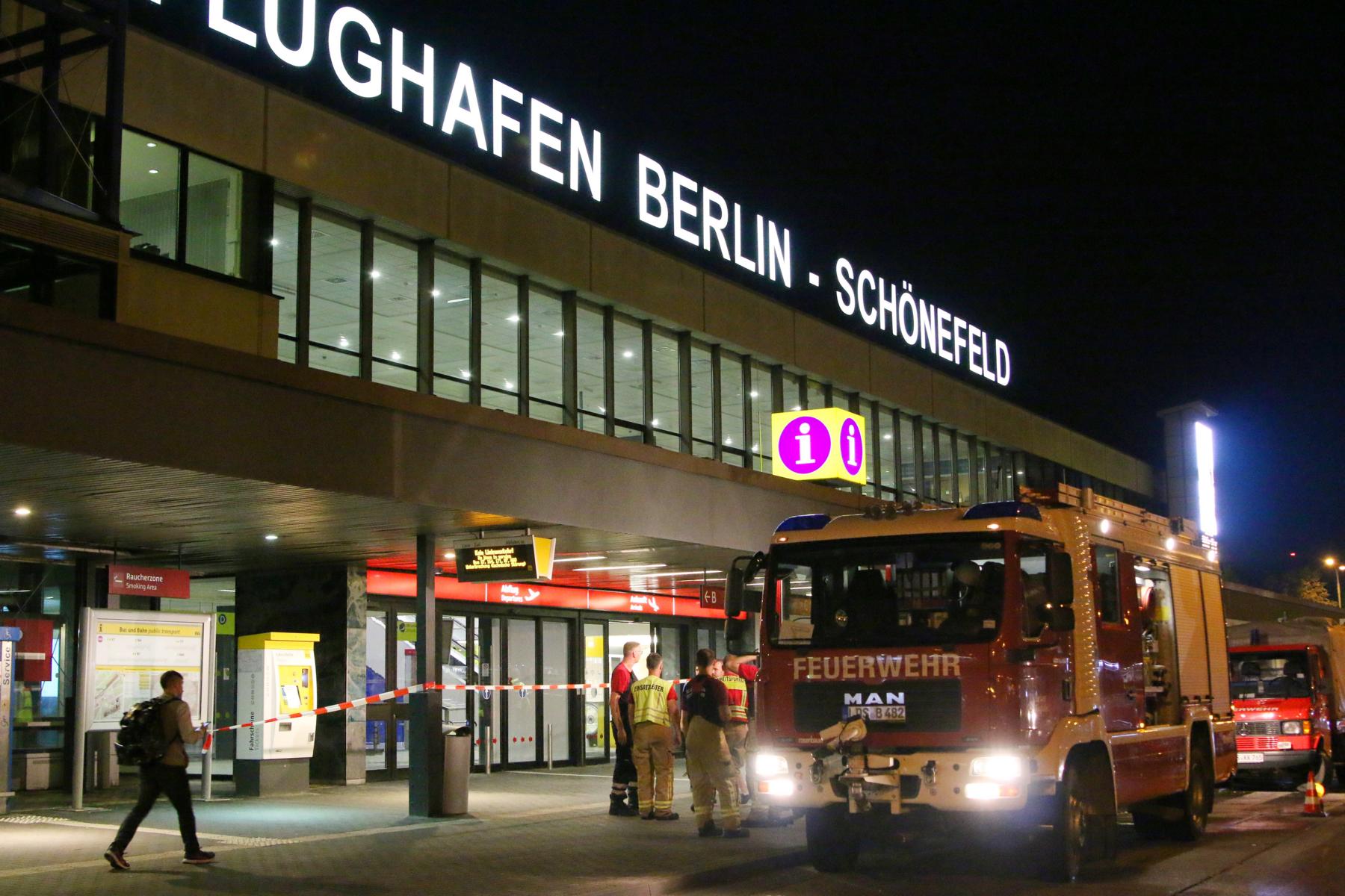 Heftiges Unwetter zieht über Berlin Ausfälle und Verspätungen an