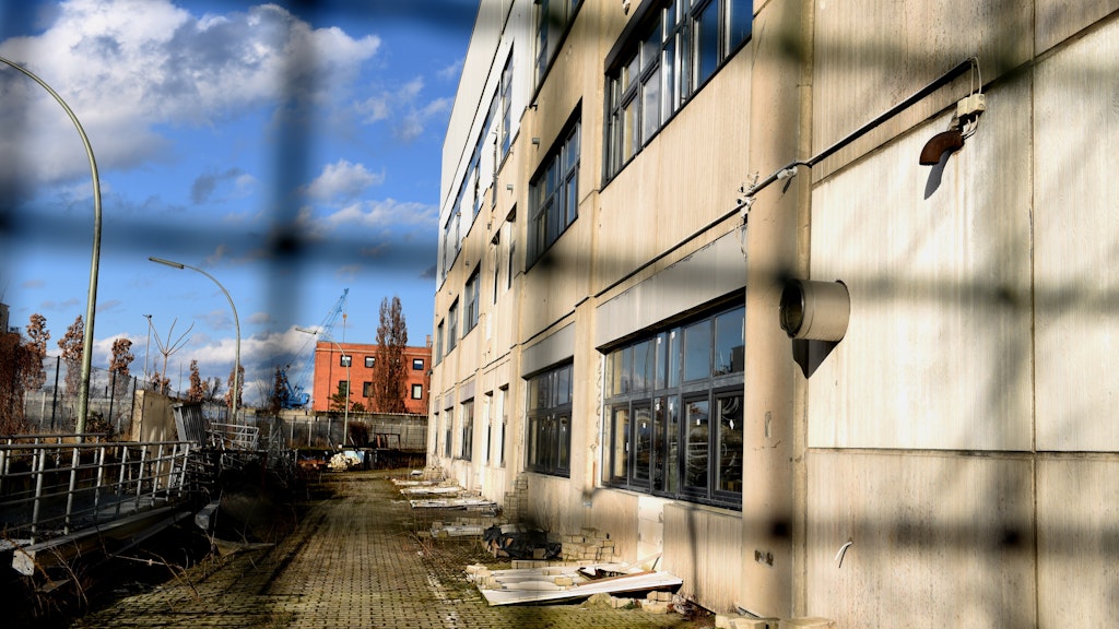 Viel Platz zum Bauen. Hier soll das neue Hostel errichtet werden.