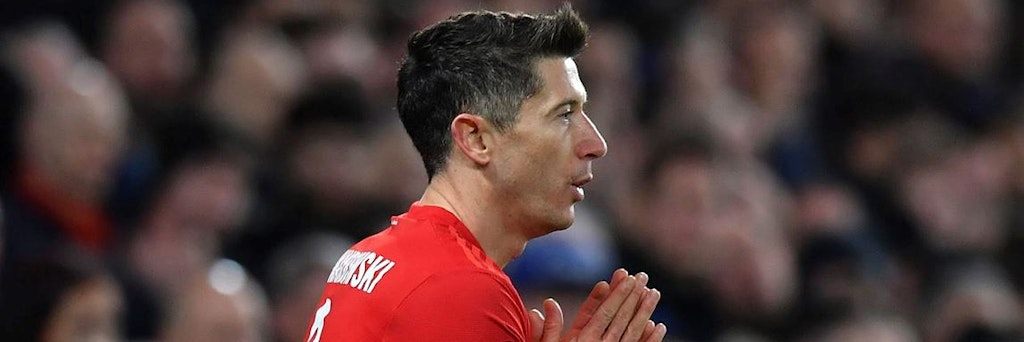 Im Spiel gegen Chelsea traf Robert Lewandowski am Dienstag nach 7 K.O.-Spielen in der Champions League endlich wieder. Nun muss der 31-Jährige pausieren. 