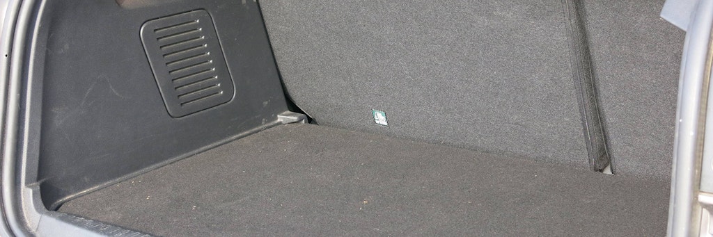 Merke: Vor dem Autoklau stets den Kofferraum checken. (Symbolbild)