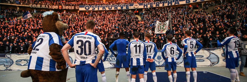 Nach dem 2:2 gegen Werder Bremen schwörten die Fans in der Ostkurve die Herthaner auf das Derby gegen den 1. FC Union ein.