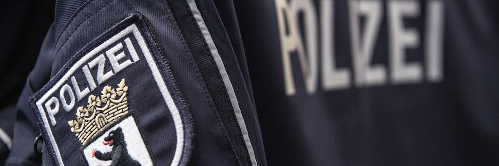 Die Berliner Polizei warnt vor Trickbegtrügern, die sich als Corona-Infizierte ausgeben.