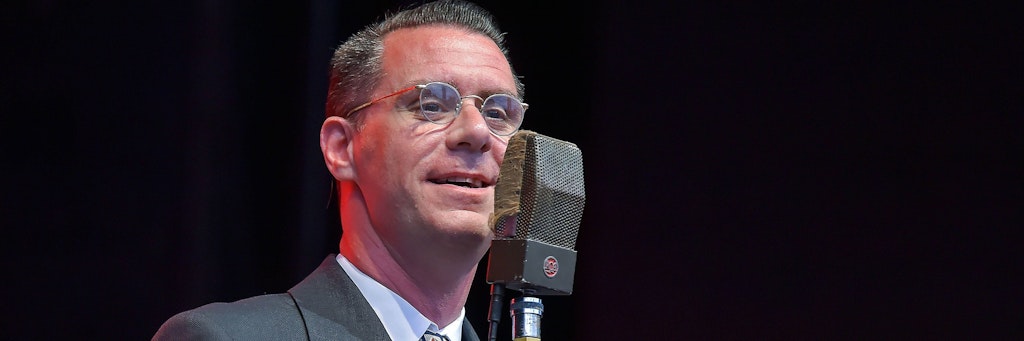 Andrej Hermlin erfreut seit Jahren mit seinem Swing Dance Orchestra das Publikum.