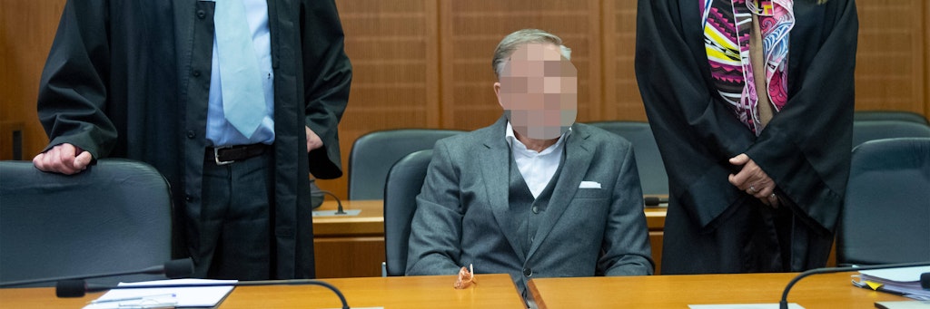 Jan M. vor Gericht. Er wurde zu lebenslanger Haft verurteilt.