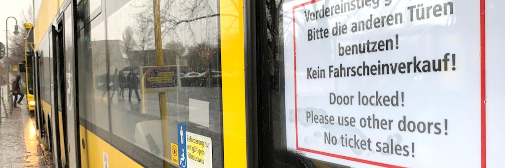 Die BVG reagiert darauf, dass in der Corona-Krise immer weniger Passagiere in Bussen und Bahnen unterwegs sind.