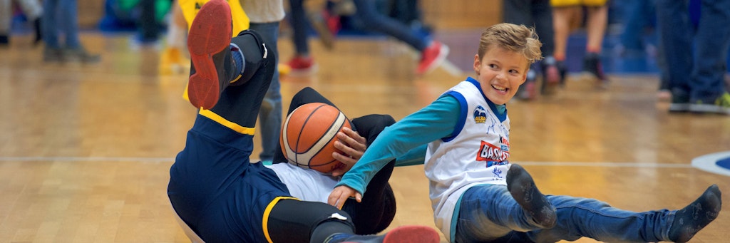 Baskeltball-Bundesligist Alba Berlin bietet ab sofort ein neues Onlineprogramm «Albas tägliche Sportstunde» für Kinder an. (Symbolbild)
