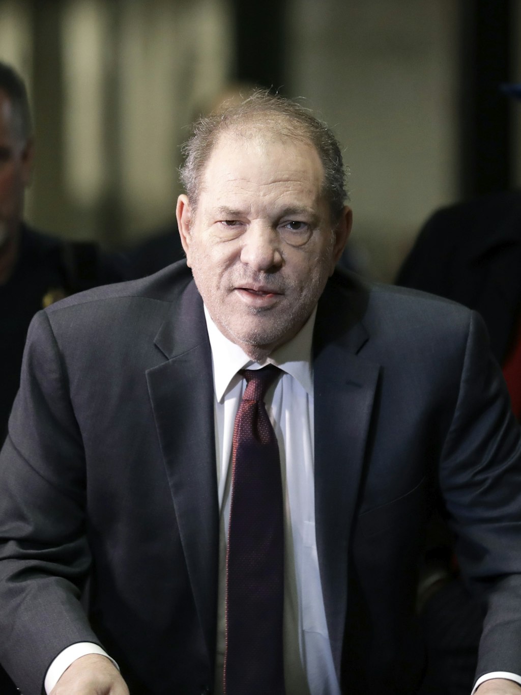Harvey Weinstein im Gerichtssall während der Verkündung seines Urteils.