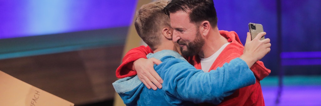Comedian Oliver Pocher hat sein TV-Duell gegen Schlagersänger Michael Wendler gewonnen. 
