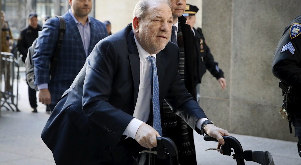 Zu den Prozess-Terminen kam Harvey Weinstein stets mit Rollator. 