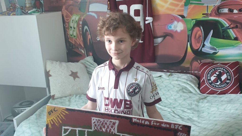 Lockenkopf Sebastian hatte als Erster die Idee, für seinen BFC zu malen.