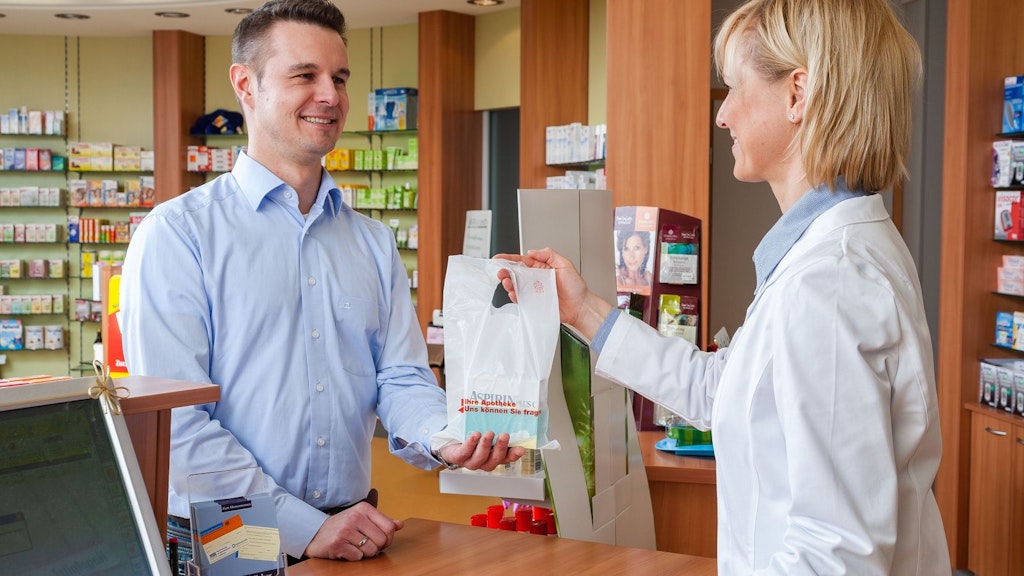 Wer geht jetzt in die Apotheke, wenn man wegen der Corona-Krise das Haus nicht verlassen darf? Nachbarn helfen Nachbarn. Rufen Sie bei uns an!