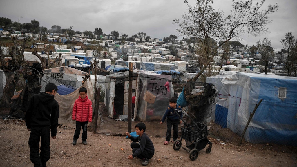 Laut Beobachter leben 6000 Kinder im Elendslager Moria. Knapp 1000 von ihnen sind ohne erwachsene Begleitpersonen hier.
