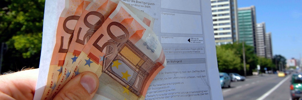 Anträge, Anträge, Anträge: Wer aufgrund der Corona-Krise in finanzielle Schwierigkeiten bekommt, hat zwar Behörden-Wege vor sich, aber zumindest eine Chance auf Hilfe.
