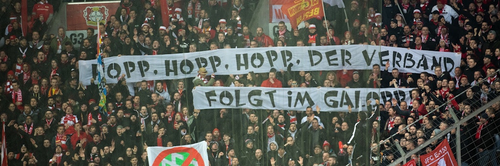 Unuionfans setzten den Protest gegen den DFB fort, diesmal auf etwas weniger derbe Weise, 