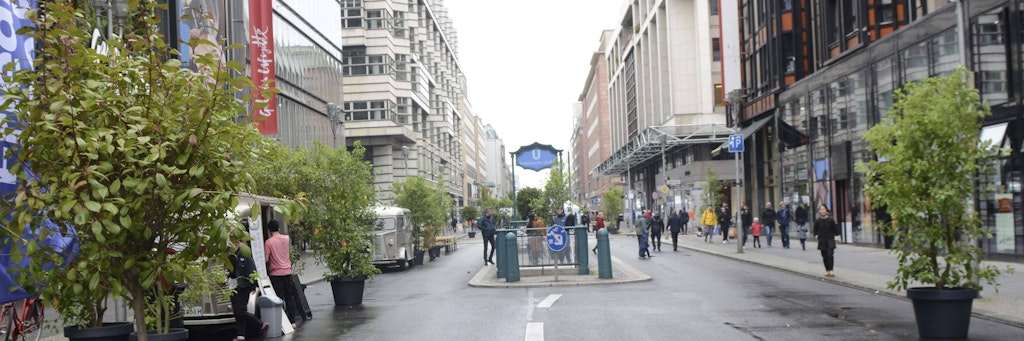 Netter Versuch: die verkehrsberuhigte Friedrichstraße.