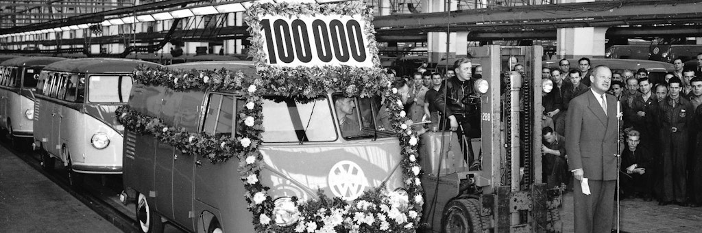 Am 9. Oktober 1954 lief der Bulli Nummer 100.000 vom Band.