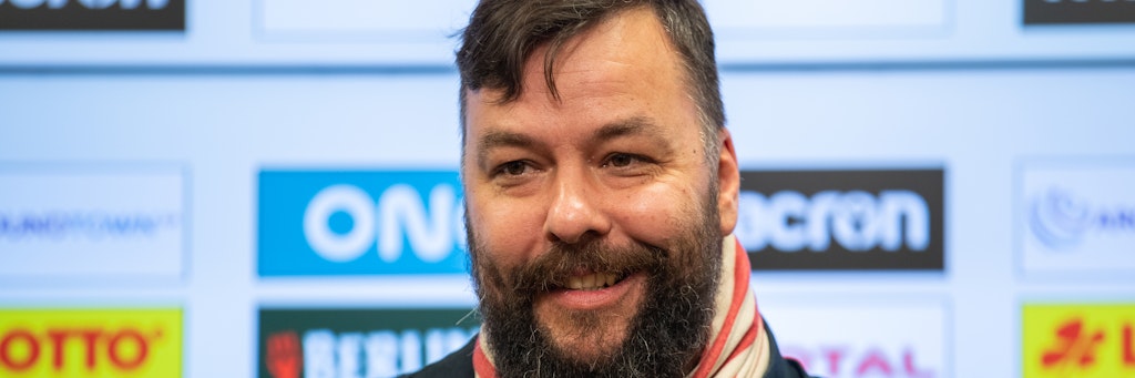 Unions Pressesprecher Christian Arbeit hat da mal 'ne Idee.Und die hat was ... 