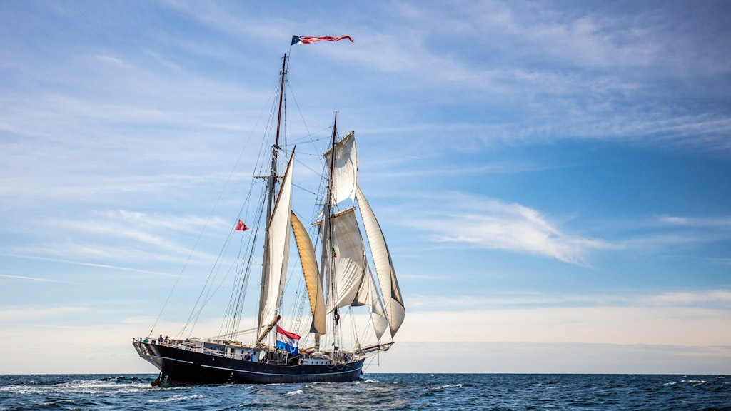 Das Segelschiff „De Wylde Swan" (Der wilde Schwan), auf dem die 25 holländischen Schüler, angeleitet von einer erfahrenen Crew, derzeit in ihre Heimat segeln. 