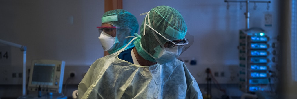 Schutzkleidung, insbeonsere Masken, sind so gefragt wie nie.