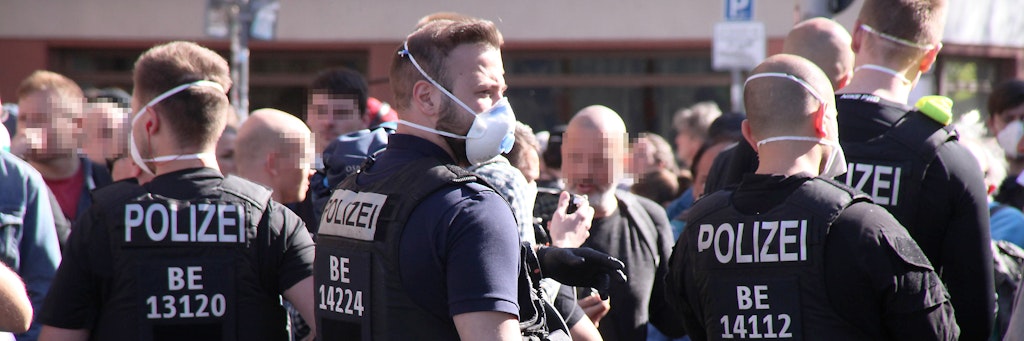Anti-Corona Demo am Rosa-Luxemburg-Platz.<br>