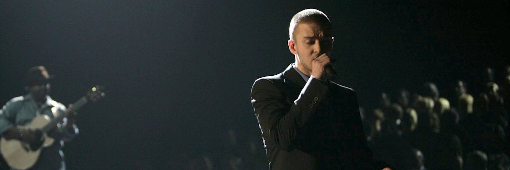 Justin Timberlake wurde zunächst als Sänger der Boygroup *NSYNC berühmt, später auch als Solo-Musiker und Schauspieler.