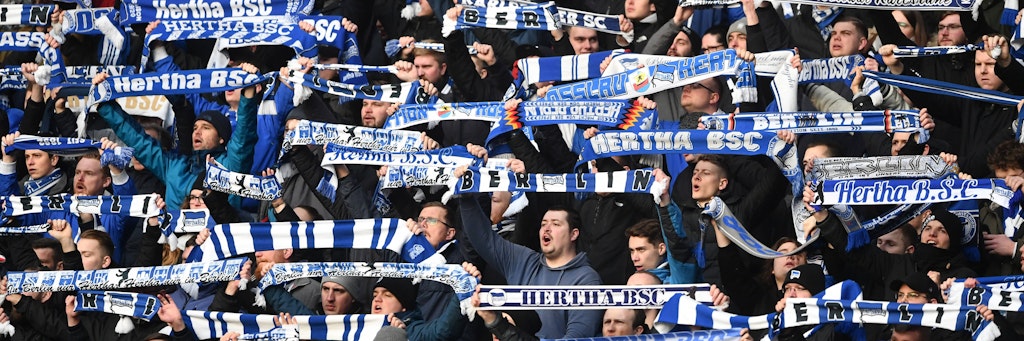 Gemeinsam durch die Corona-Krise: 37 000 Mitglieder halten Hertha die Treue. Wer jetzt beitritt, spendet an das Rote Kreuz.