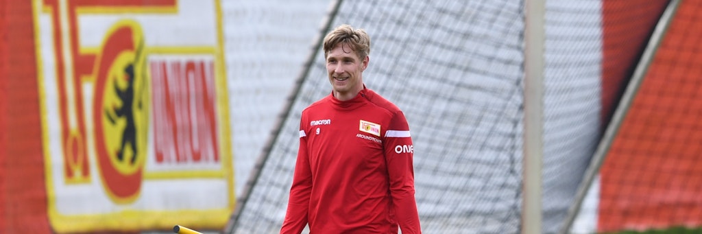 Die Haare etwas länger der Wille unverändert groß: Sebastian Polter beim Training der Eisernen.