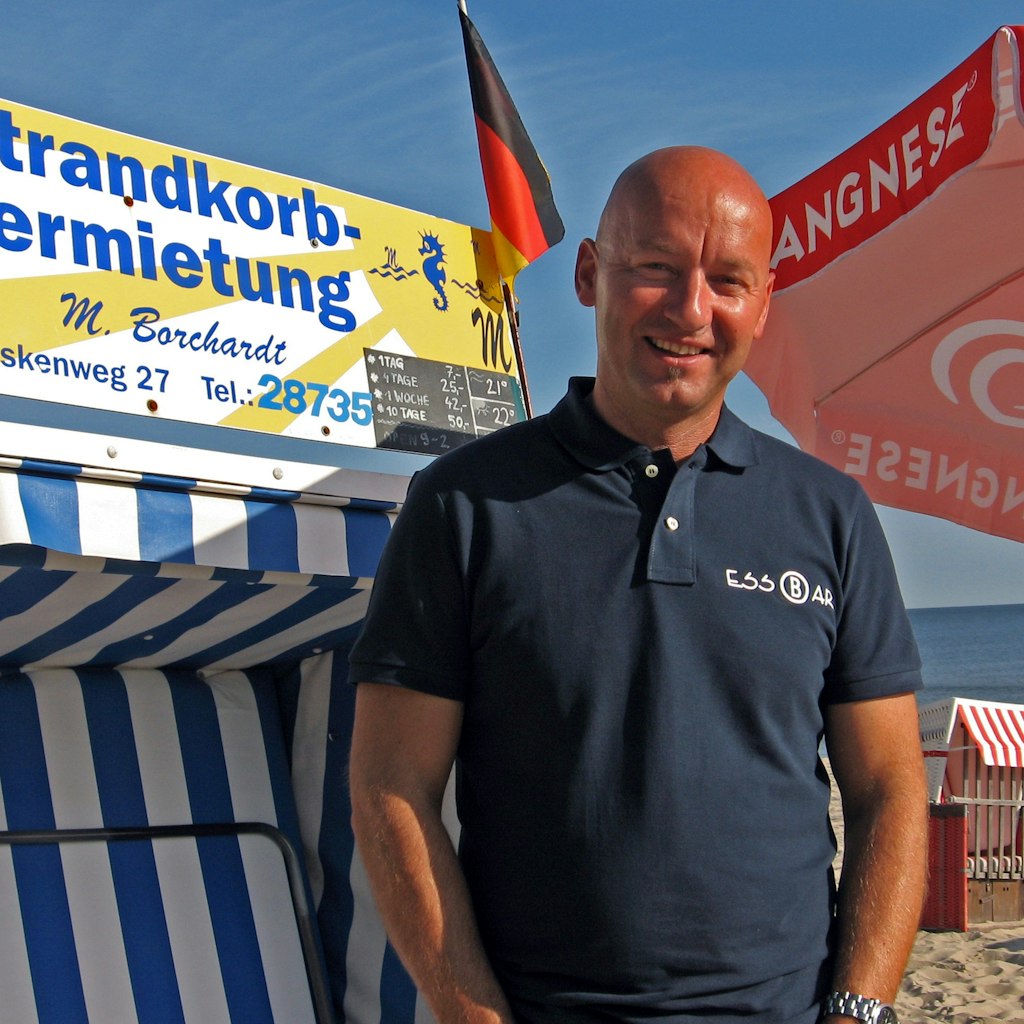 Mayk Borchardt betreibt in Zinnowitz einen Strandkorbverleih und würde gern wieder öffnen. 