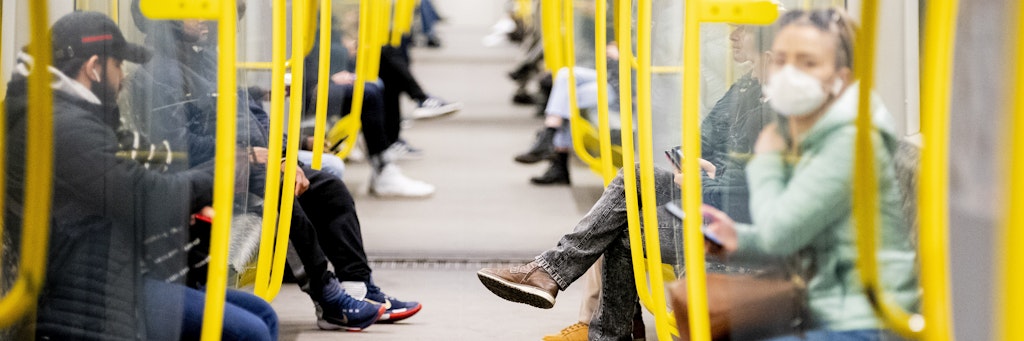 Ab Montag gilt in Berlin eine Masken-Pflicht im öffentlichen Nahverkehr.