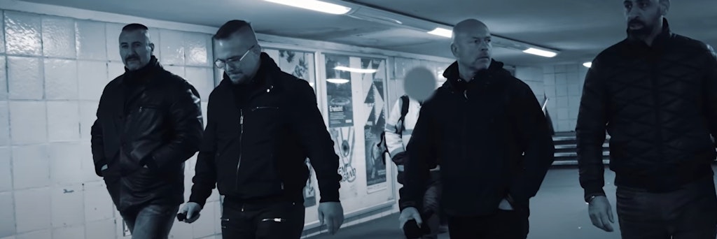 V.l.n.r.: Ein Security, Ex-Polizist Nick Hein, Michael Kuhr und ein weiterer Security.