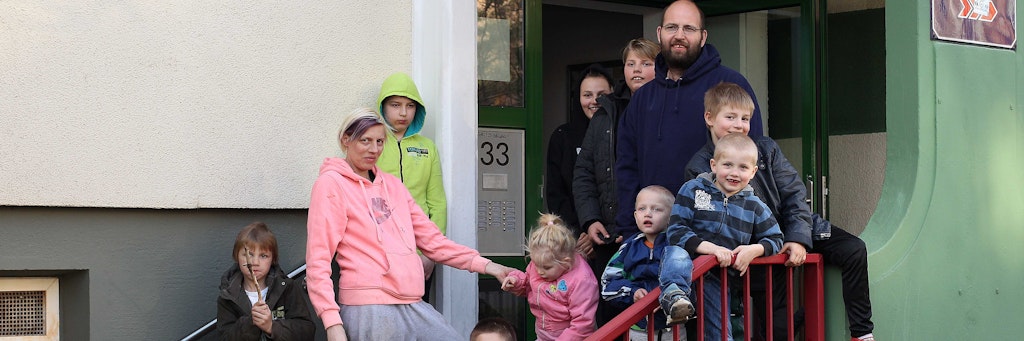 Diese XXL-Familie aus Marzahn hat mit der Kontaktsperre besonders zu kämpfen