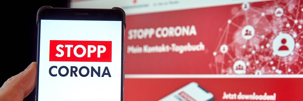 Sstark umstritten ist die Stopp Corona App des Österreichischen Roten Kreuzes. Derzeit ist die Nutzung der Stopp Corona-App in unserem Nachbarland freiwillig.