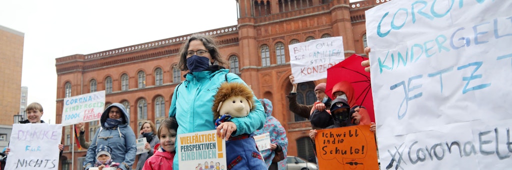 Demo von Berliner Kita-Eltern für mehr Unterstützung. Corinna Balkow (39, Mitte) vom Landeselternausschuss