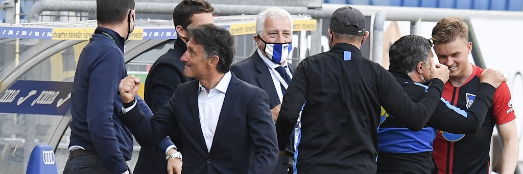 Da freut sich einer diebisch! Bruno Labbadia mit Siegerfaust nach dem Schlusspfiff.