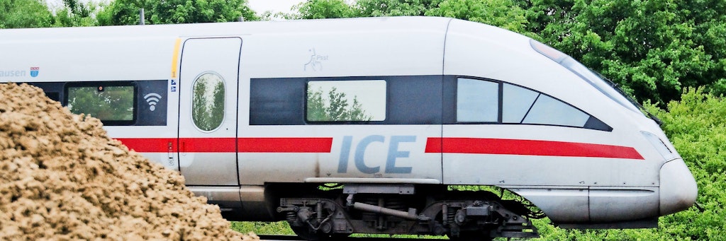 Ein ICE der Deutschen Bahn