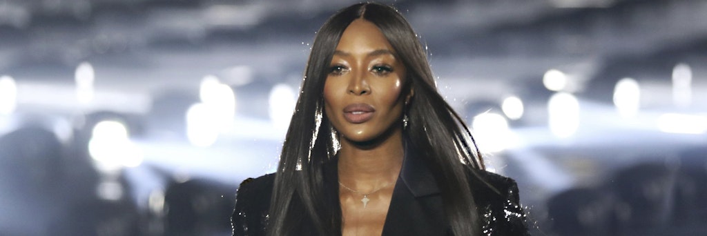 Naomi Campbell präsentiert die Frühjahr/Sommer 2020-Kollektion des französischen Modehauses Saint Laurent auf der Fashion Week. 