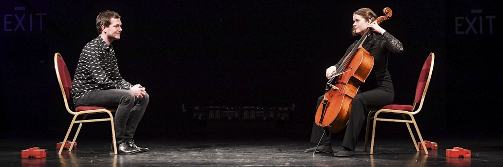 Cellistin Anne-Claire Dani (24) spielt für KURIER-Reporter Florian Thalmann (30).