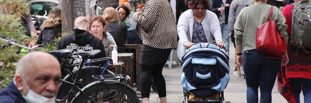 Gastronomen sollen Tische verstärkt auf Gehwegen und auch auf Parkplätzen aufstellen dürfen. 