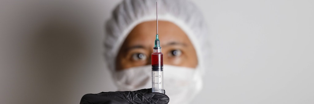 Überall wird nach Impfstoffen und Heilmitteln für die Bekämpfung des Corona-Virus gesucht. Leider glauben viele, ein Präparat würde helfen, wenn lediglich bekannt wird, dass eine mögliche Wirksamkeit erforscht werde.
