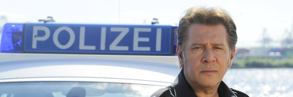 Fast drei Jahrzehnte begeisterte Jan Fedder (✝64) als Polizist Dirk Matthies im „Großstadtrevier“.