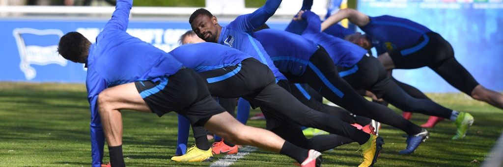 Alle Profis von Hertha BSC müssen zur Corona-Nachhilfe. Nur Salomon Kalou nicht, der ist bereits suspendiert.