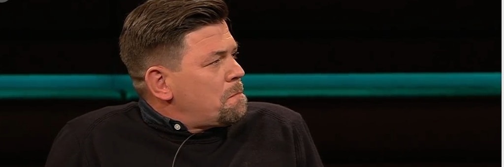 Während der Talkshow von Markus Lanz im ZDF kommen Dienstagabend beim Promi-Koch Tim Mälzer die Tränen. 