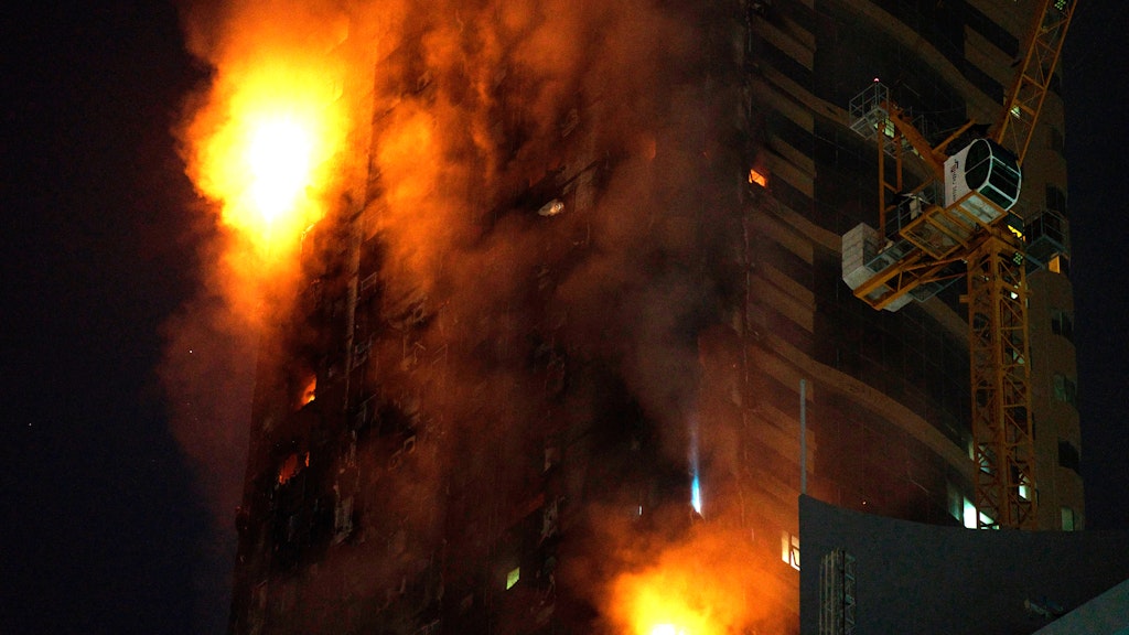 Wolkenkratzer in Flammen
