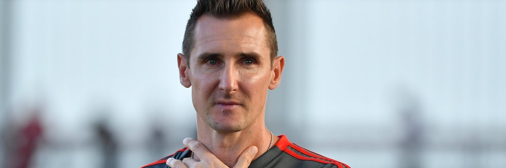 Ex-Weltklassestürmer Miroslav Klose übernimmt beim FC Bayern künftig mehr Verantwortung.
