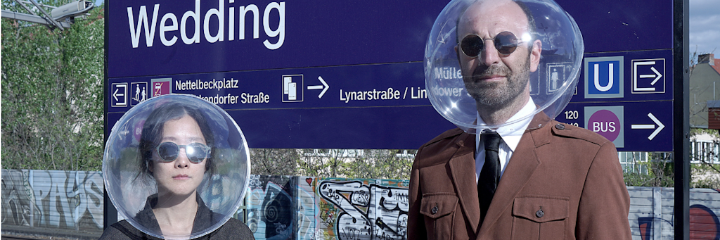 Wer die Kugeln trägt, ist einigermaßen sicher – aber sieht auch ziemlich verrückt aus.