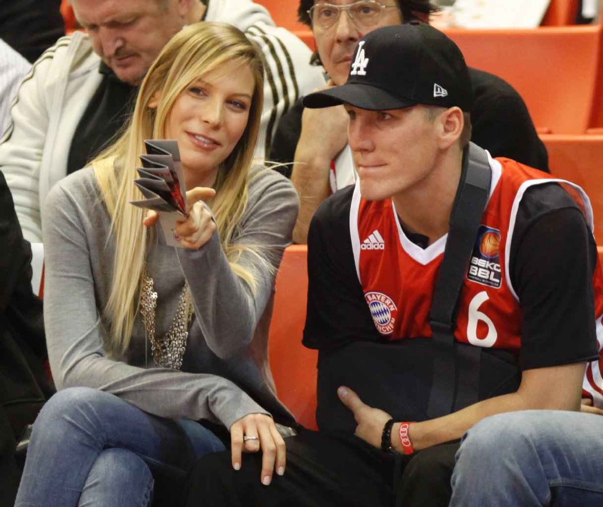 Image - Christian Lell wird Alba-Fan Sorry, Schweini, deine Bayern verlieren