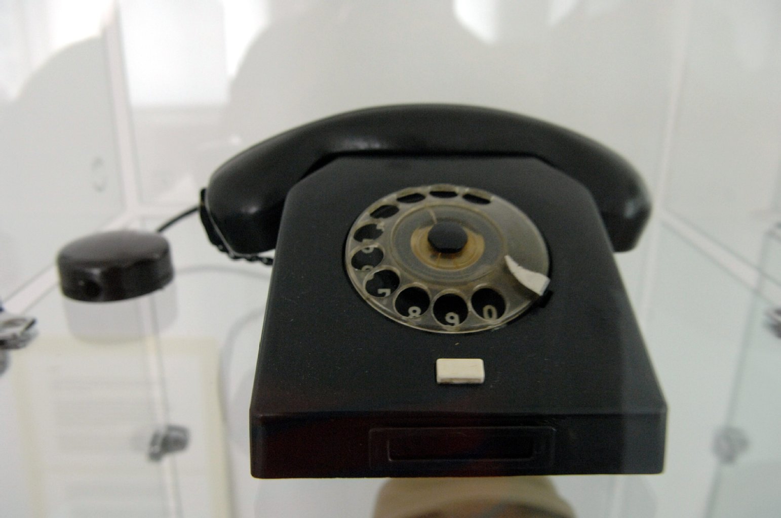 Hier sehen Sie weitere Schätze im DDR-Design!