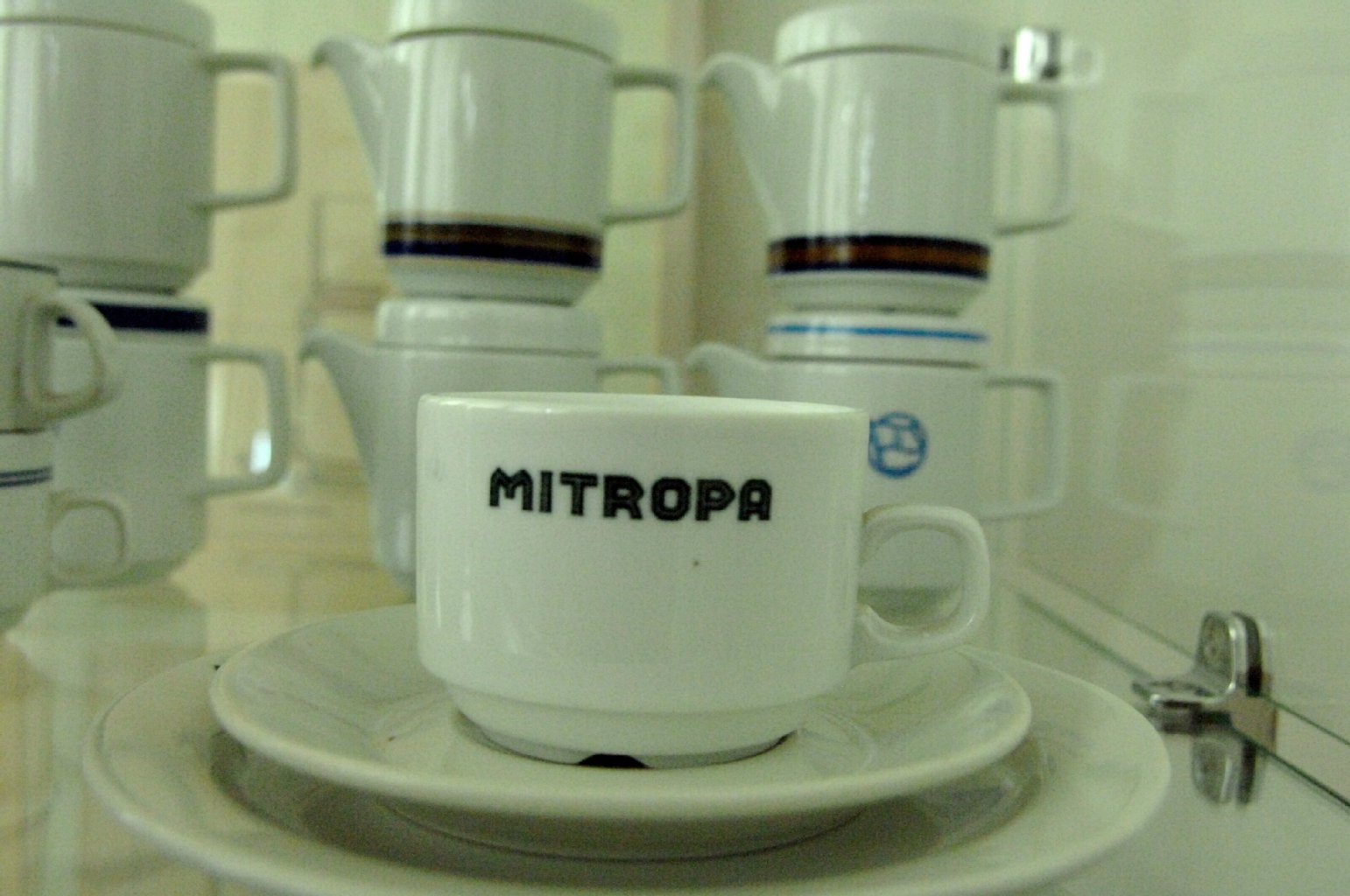 Diese Tasse mit „Mitropa“-Logo gehört zum Gaststätten-Geschirr Rationell aus dem VEB Porzellanwerk Colditz.