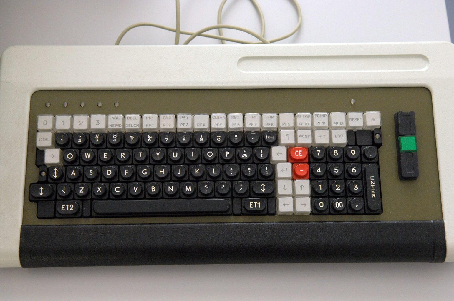 Hier sehen Sie weitere Schätze im DDR-Design!
