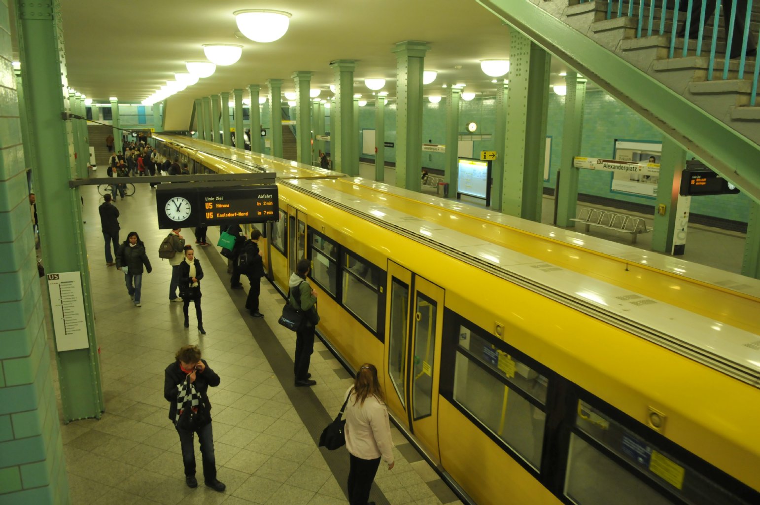 U-Bahnhof Alexanderplatz: Spitzenreiter mit insgesamt 362 Straftaten im Jahr 2010